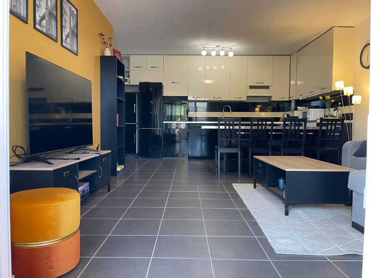 Superbe Appart 2 Pieces 8 Min A Pied De La Mer Apartment *